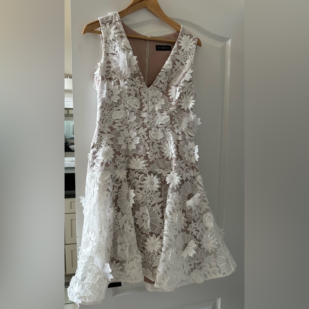 Womens Betsy & Adam white sleeveless 3D floral dress size 10